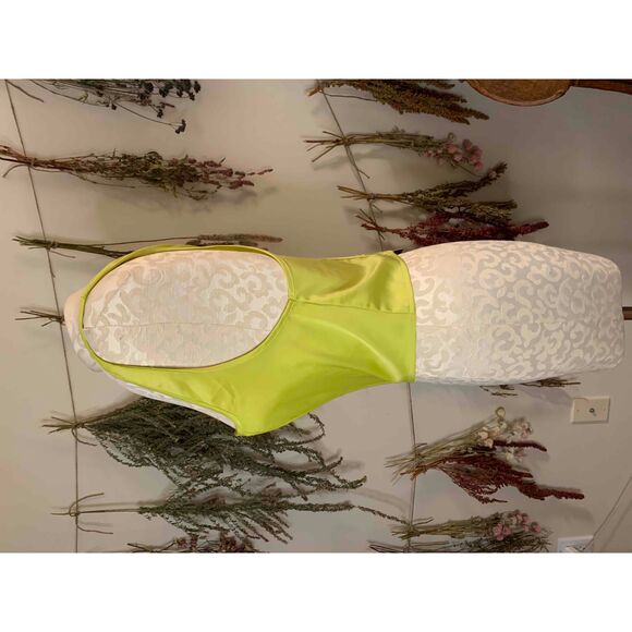 NWT Pretty Little Thing Chartreuse Corset Top Boning Zippered Back Plus Size 18 - Picture 2 of 11